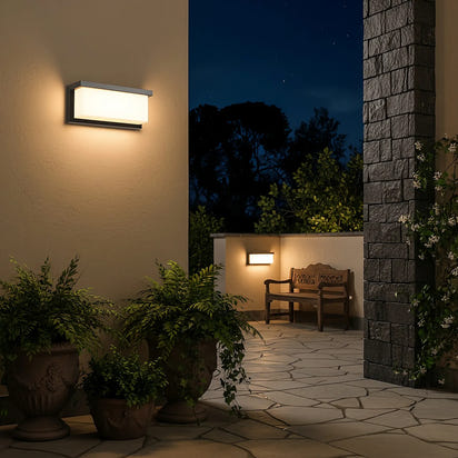 Lunvara Sentinel Wall Light